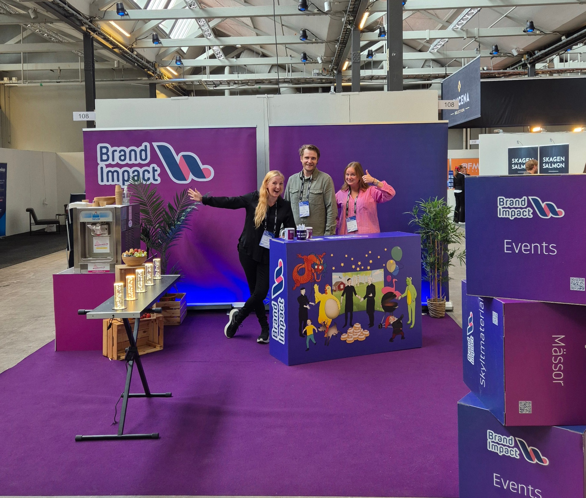 Brand Impact monter med teamet